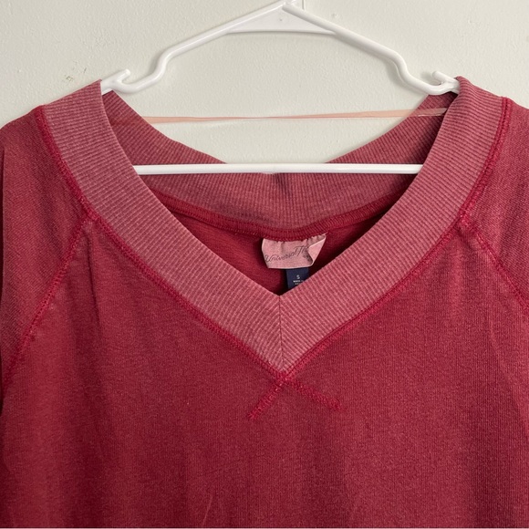 UT NWT Red V-Neck Cotton Sweater - Picture 4 of 14